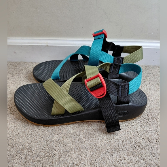 Chaco Men Size 11M Colorful Strappy Sandals - Picture 1 of 7